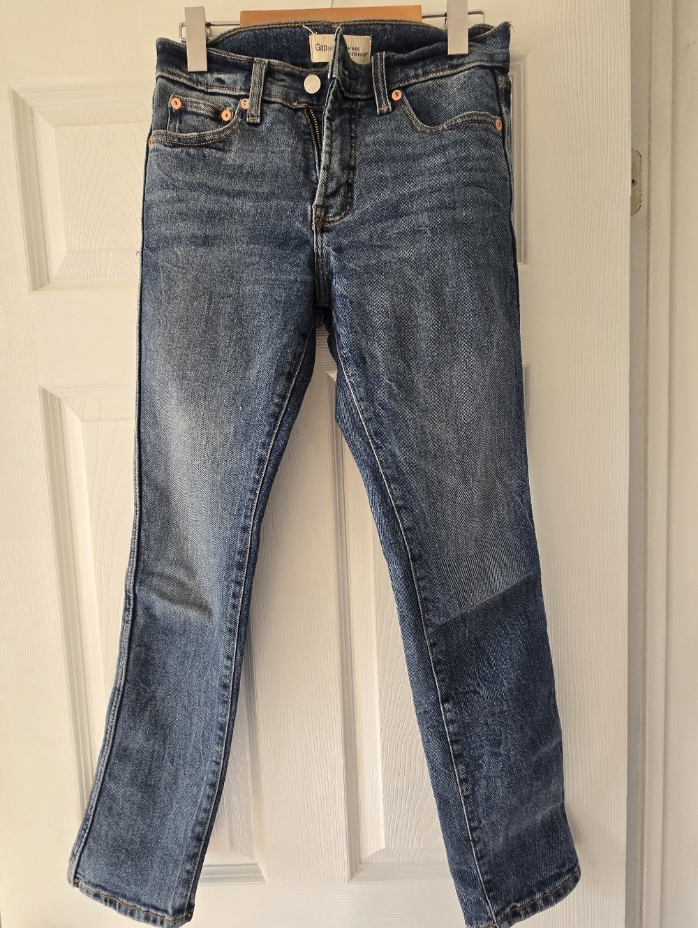 GAP Women's High Rise Slim Straight Jeans in Washed Blue Denim, Size 26